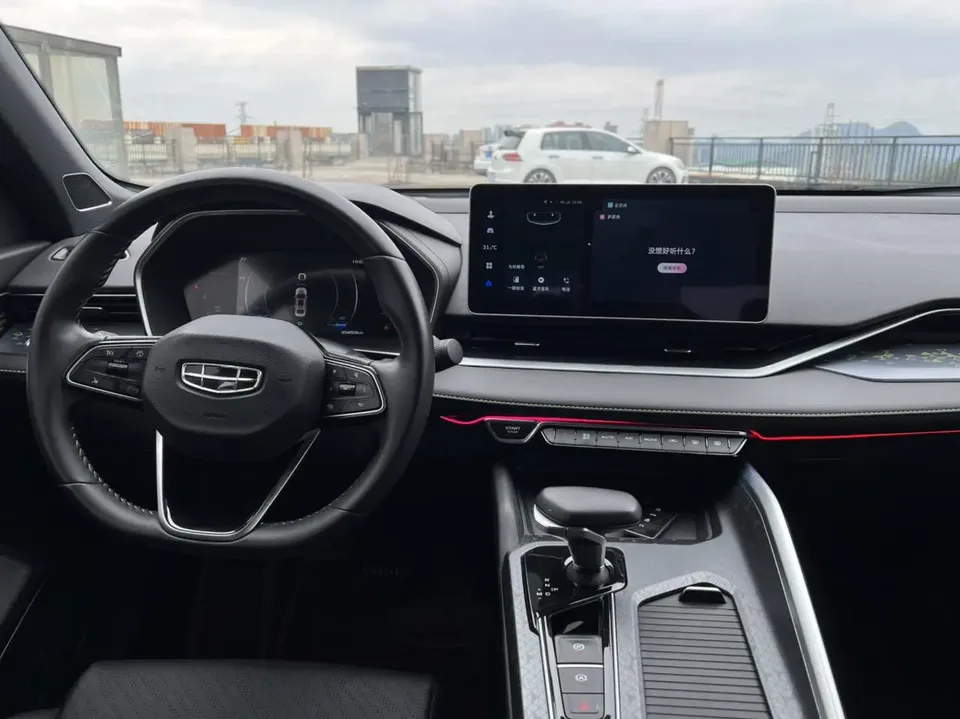 Geely Preface Xing Rui 2023 1.5T Fuyao Edition 2024 — thumbnail 4