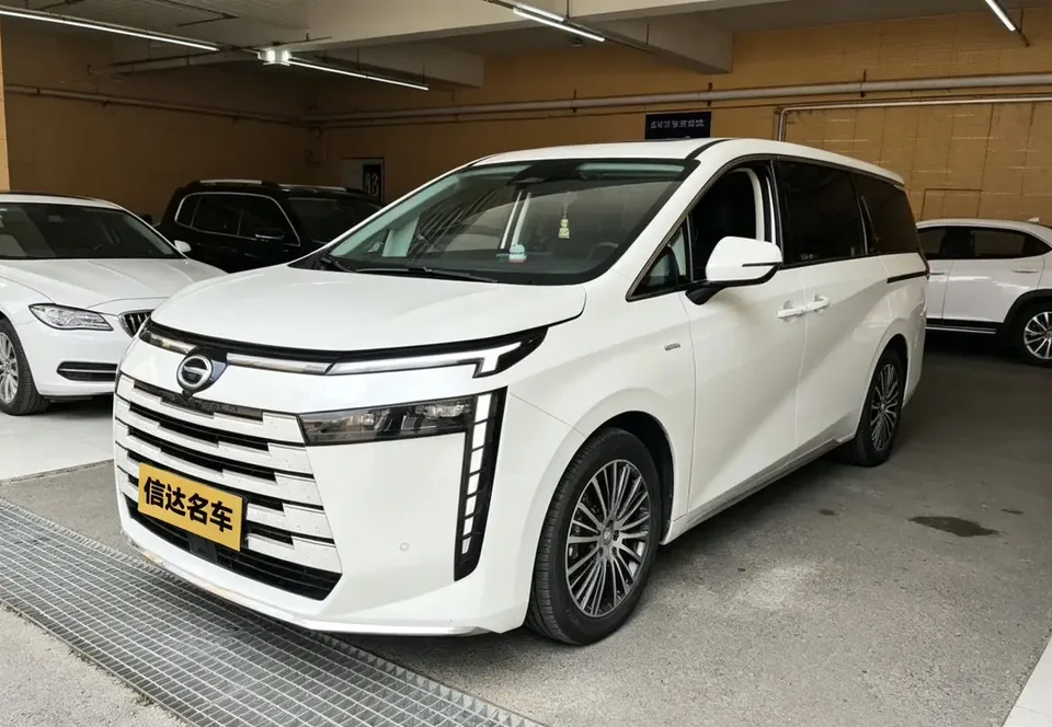 GAC Trumpchi E8 PHEV 2024