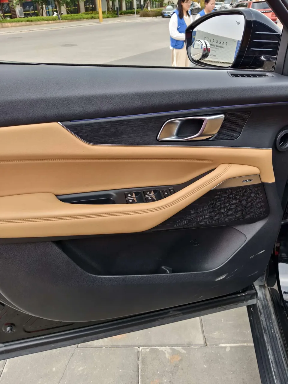 Changan UNI-K 2.0T Luxury Edition 2022 — миниатюра 3