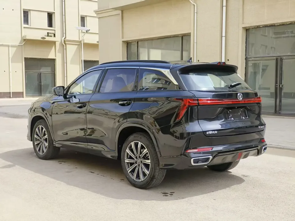 Changan CS75PLUS third generation champion version 1.5T automatic intelligent driving dynamic navigation model 2024 — миниатюра 4