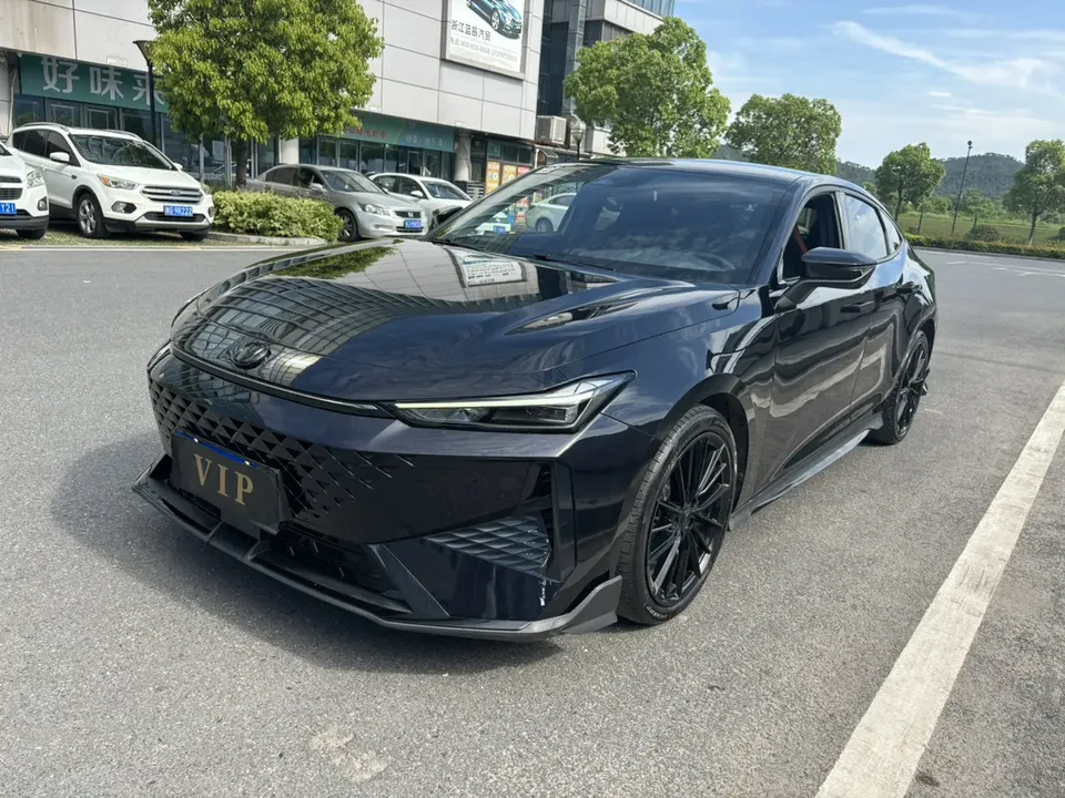 Changan UNI-V UNI-V 2024 1.5T Premium Sports Edition 2024 — photo 1, buy with delivery to Moscow