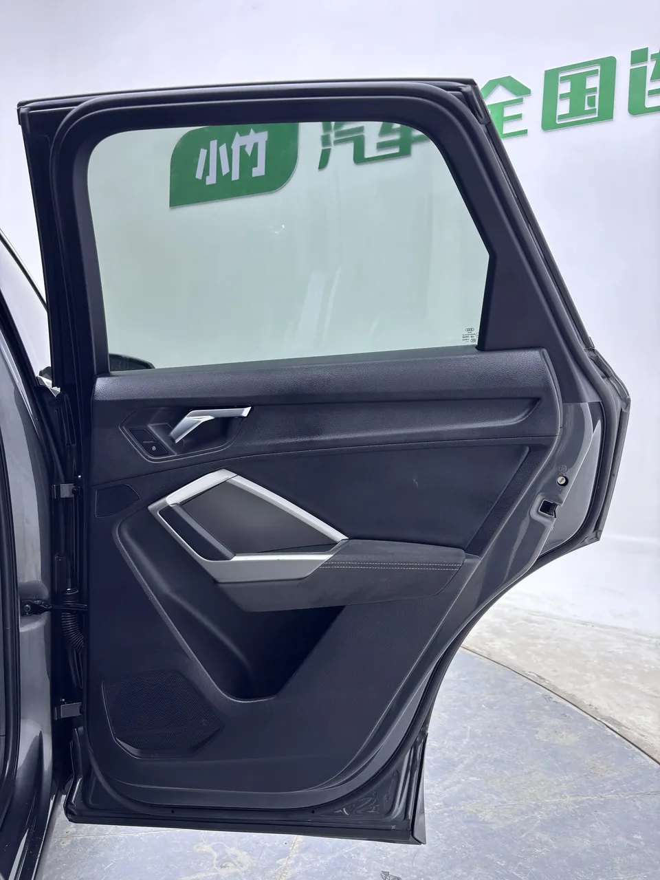 Audi Q3 Audi Q3 2023 35 TFSI aggressive and dynamic model 2023 — миниатюра 5