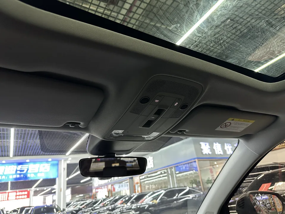 Audi Q2L Audi Q2L 2022 35 TFSI Fashionable and Elegant 2022 — миниатюра 4