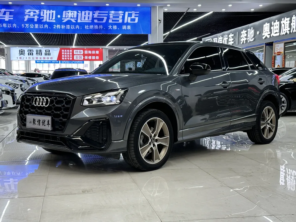 Audi Q2L Audi Q2L 2022 35 TFSI Fashionable and Elegant 2022 — фото 1, купить с доставкой в Москву