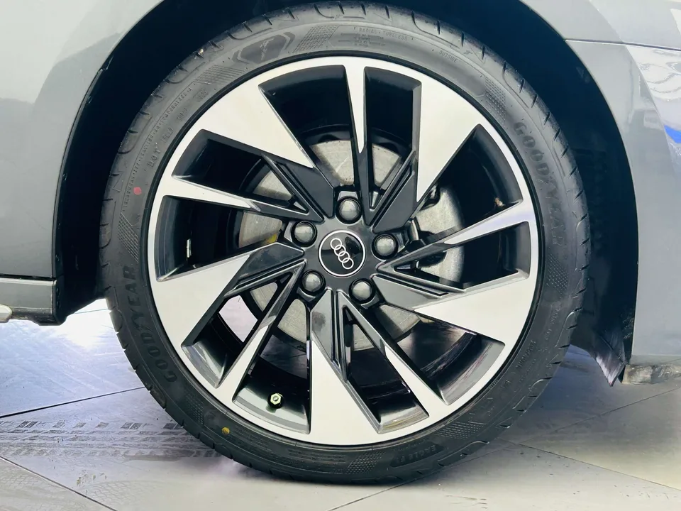 Audi A3 A3L Limousine 35 TFSI Fashion Sports 2023 — миниатюра 4