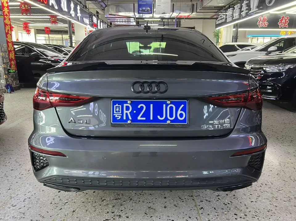 Audi A3 A3L Limousine 35 TFSI Fashion Sports 2022 — миниатюра 2