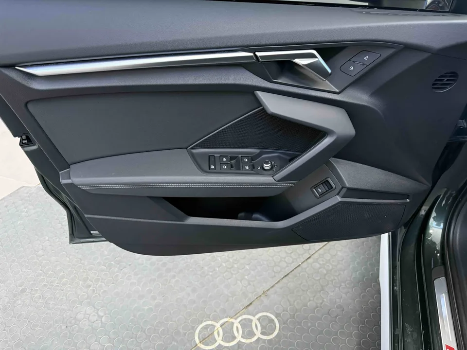 Audi A3 A3L Limousine 35 TFSI Fashion Sports 2022 — миниатюра 3