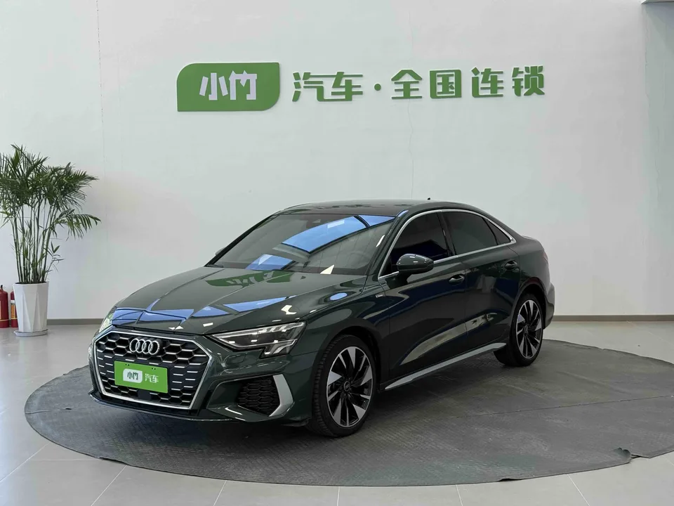 Audi A3 A3L Limousine 35 TFSI Fashion Sports 2022 — фото 1, купить с доставкой в Москву