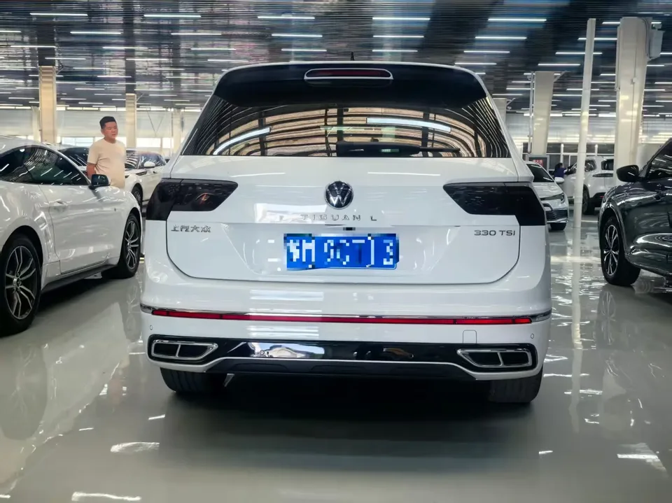 Volkswagen Tiguan L Tiguan L 2024 330TSI 2WD R-Line Enjoy Edition 2024 — миниатюра 2