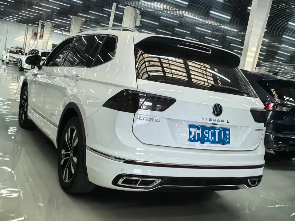 Volkswagen Tiguan L Tiguan L 2024 330TSI 2WD R-Line Enjoy Edition 2024 — миниатюра 4