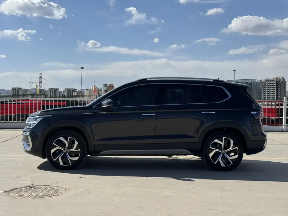 Volkswagen Tharu 300TSI 2WD Full Moon Edition 2023 — миниатюра 4