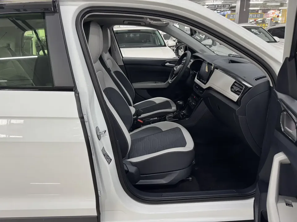 Volkswagen Tharu Tuyue 2025 New 1.5L Sharp Edition 2025 — миниатюра 4