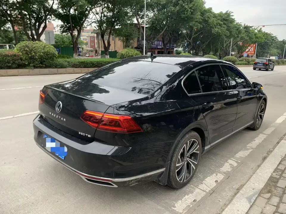 Volkswagen Magotan Magotan 2020 330TSI DSG Luxury Edition 2022 — миниатюра 4
