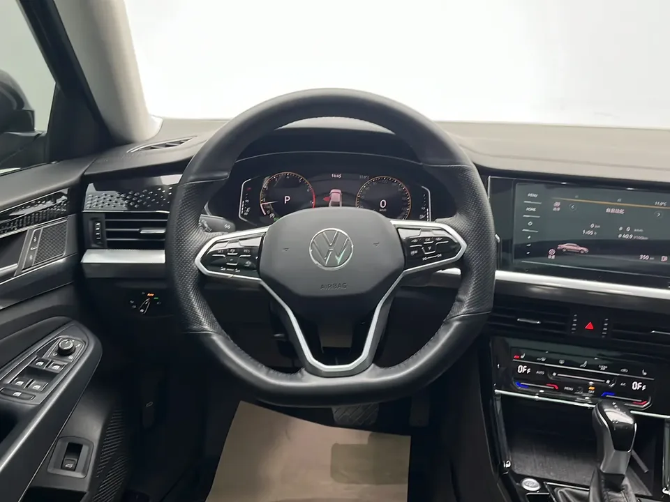 Volkswagen Passat Passat 2023 330TSI Elite Edition 2022 — миниатюра 3