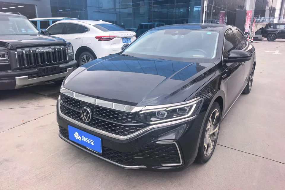 Volkswagen Passat 2023