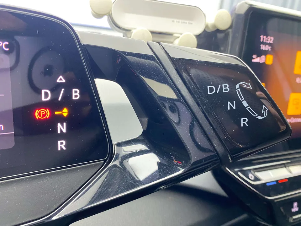 Volkswagen ID.3 Upgraded Pure Smart Edition 2023 — миниатюра 3