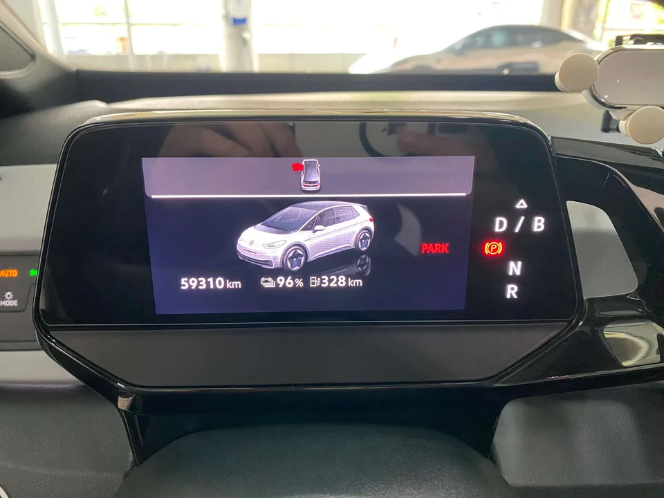 Volkswagen ID.3 Upgraded Pure Smart Edition 2023 — миниатюра 4