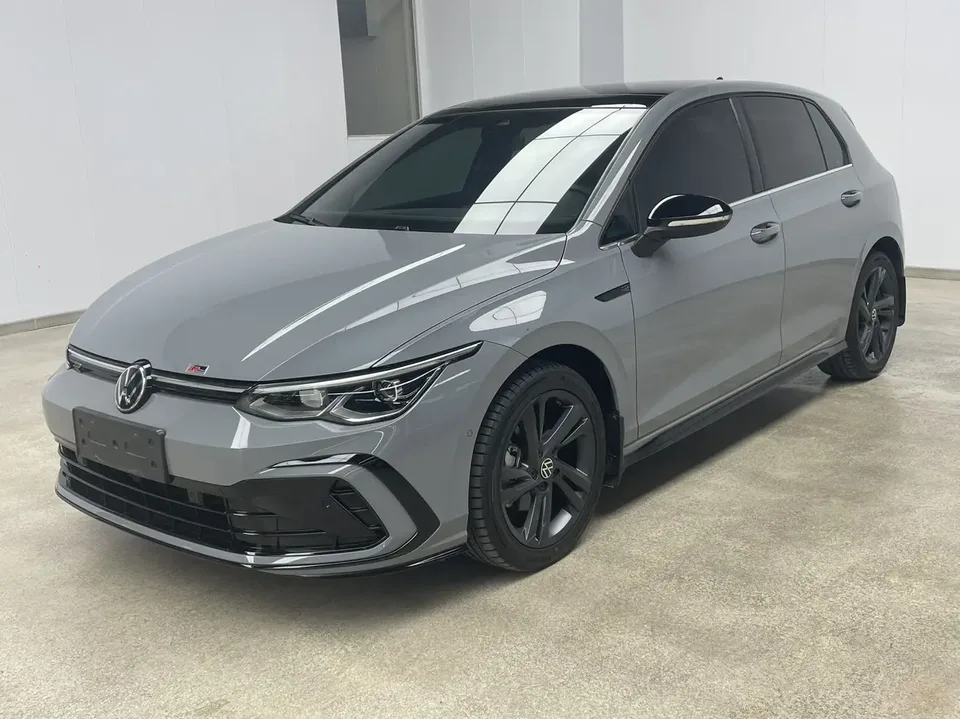 Volkswagen Golf Golf 2021 280TSI DSG R-Line 2022 — фото 1, купить с доставкой в Москву