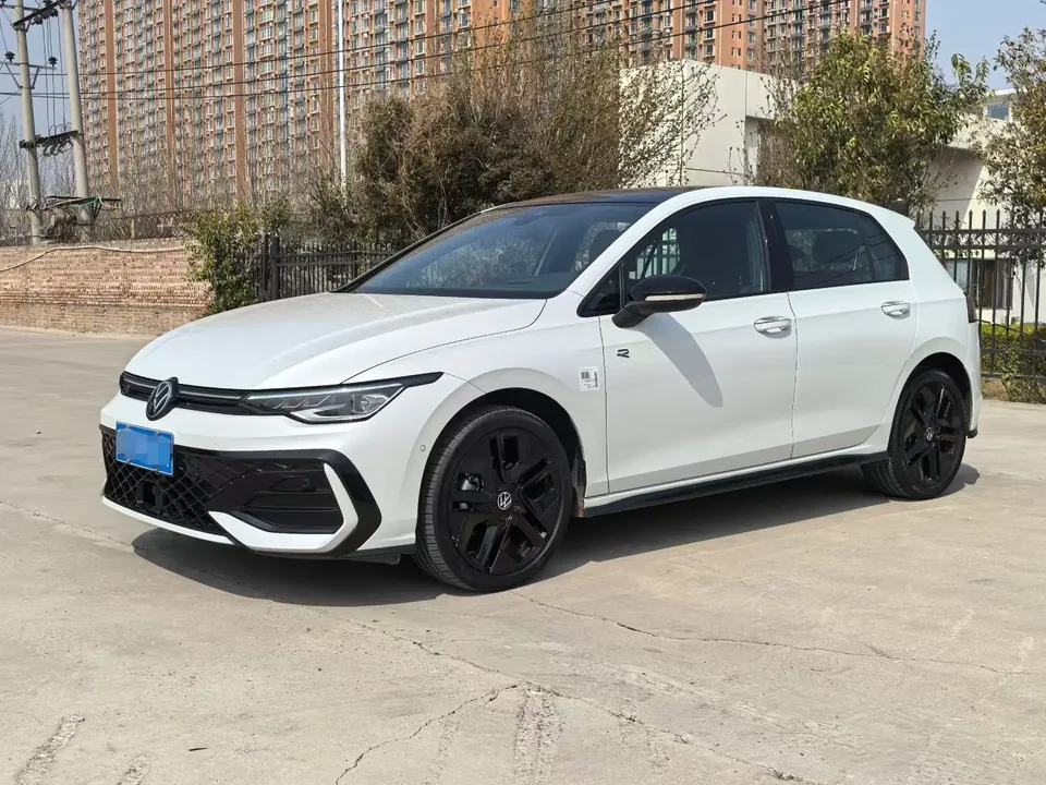 Volkswagen Golf 2024