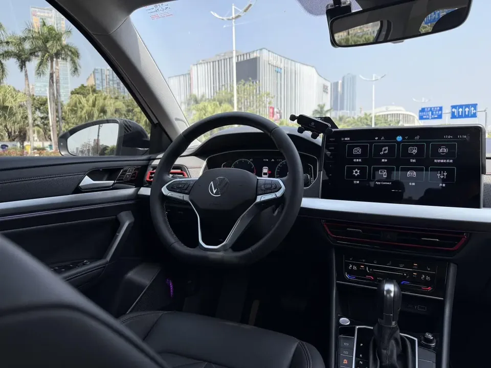Volkswagen Lavida Lavida 2024 300TSI DSG Starry Sky Leading Edition 2024 — миниатюра 3