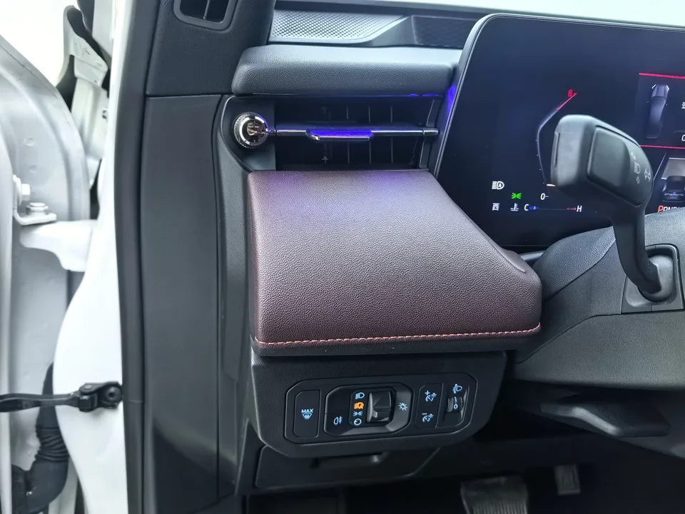 Ford Mondeo EcoBoost 245 Extreme Edition 2023 — миниатюра 3