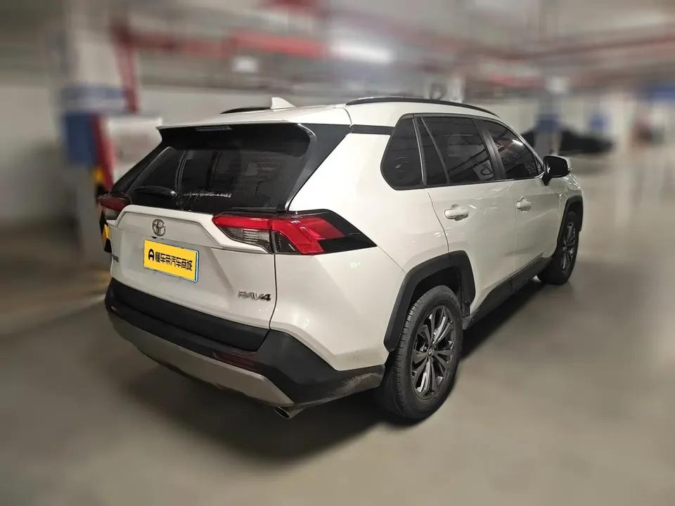 Toyota RAV4 RAV4 Rongfang 2023 2.0L CVT 2WD Fashion PLUS Edition 2024 — thumbnail 4