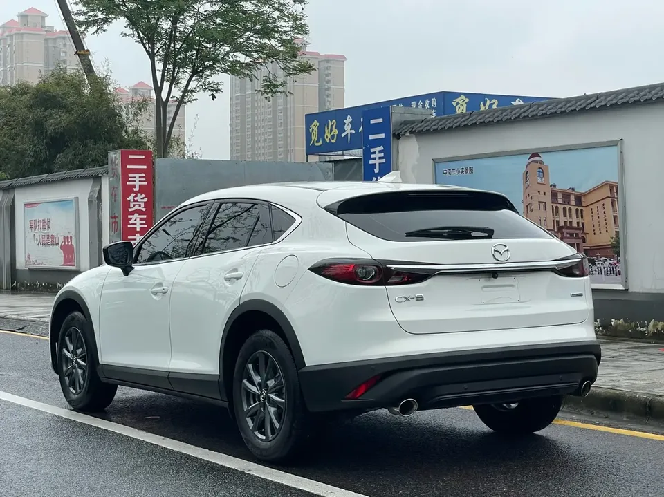 Mazda CX-4 Mazda CX-4 2021 2.0L 2WD Blue Sky Exploration Edition 2023 — миниатюра 2