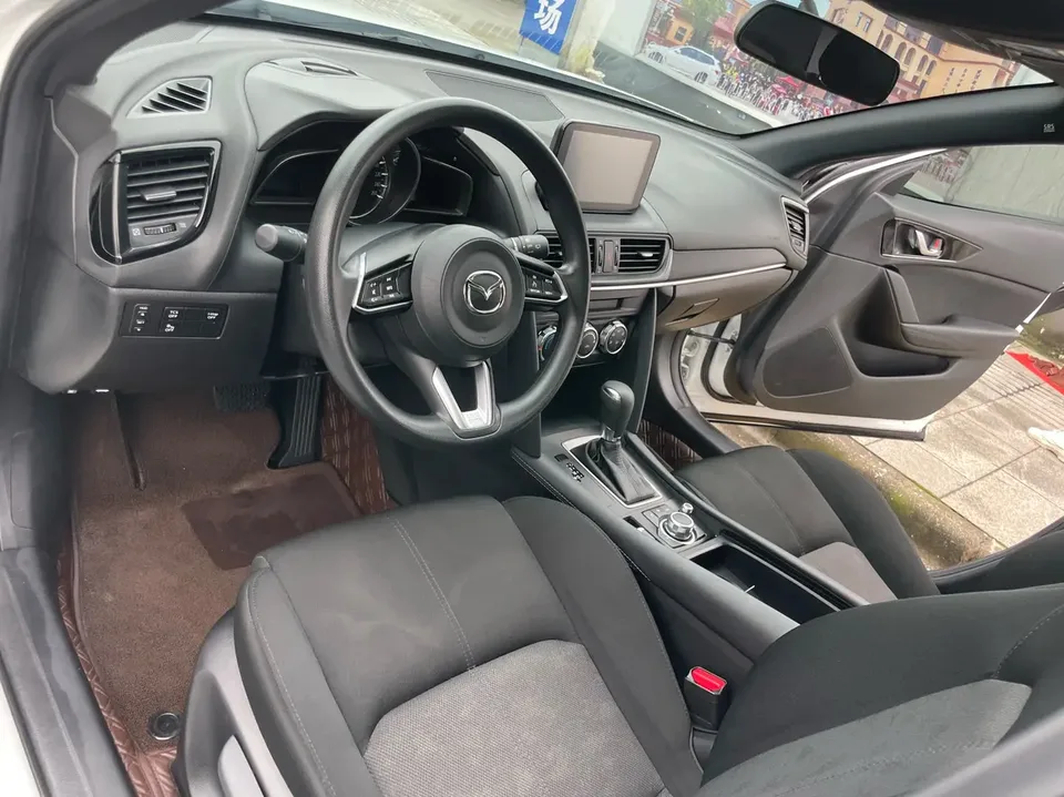 Mazda CX-4 Mazda CX-4 2021 2.0L 2WD Blue Sky Exploration Edition 2023 — миниатюра 5