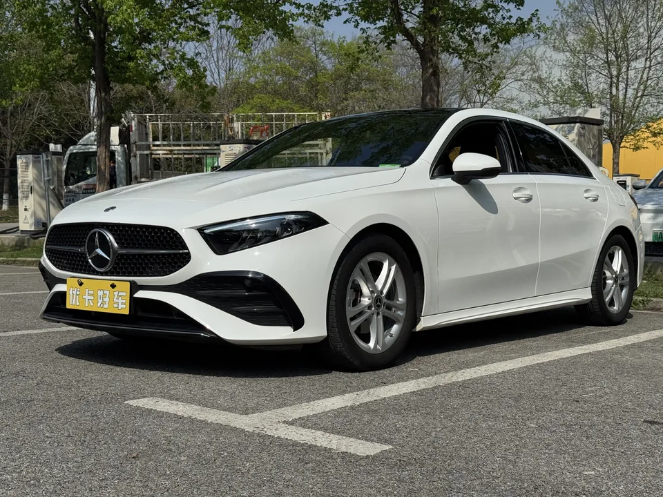 Mercedes-Benz Mercedes Benz A Class 2023