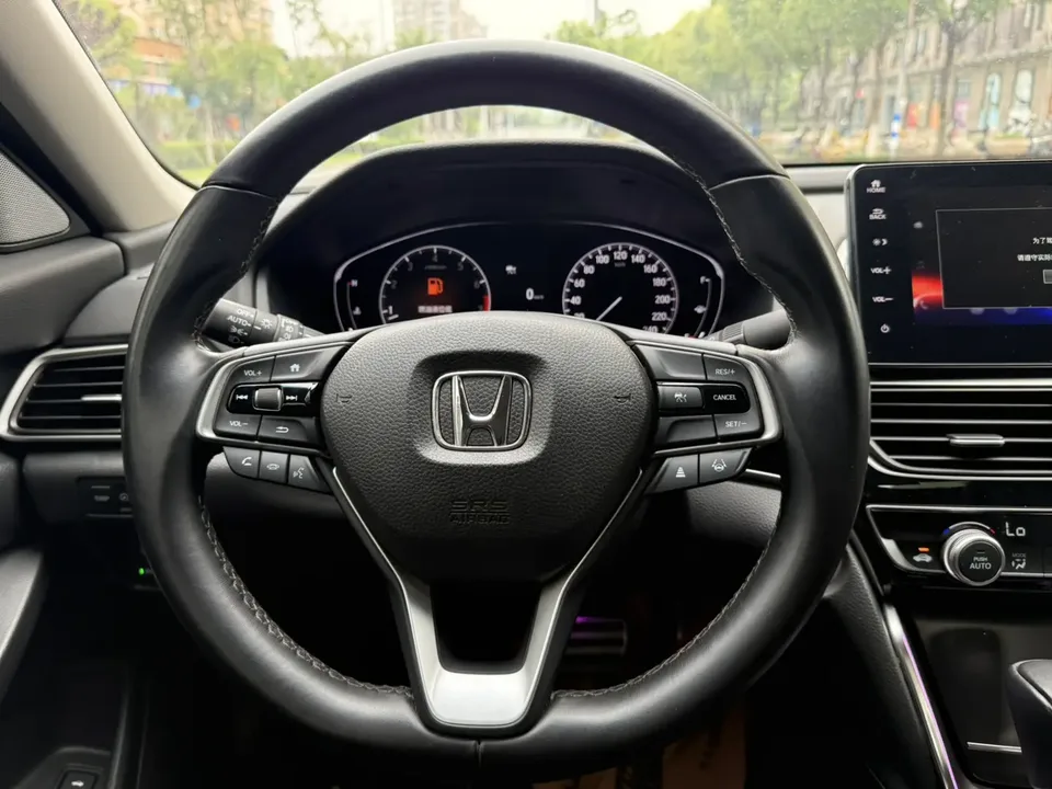 Honda Accord 2022 Accord 260TURBO Fantasy Night Premium Edition 2022 — миниатюра 3