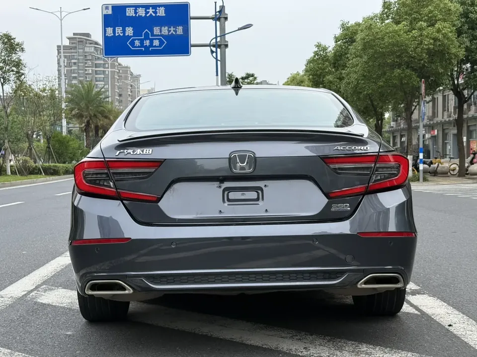 Honda Accord 2022 Accord 260TURBO Fantasy Night Premium Edition 2022 — миниатюра 5