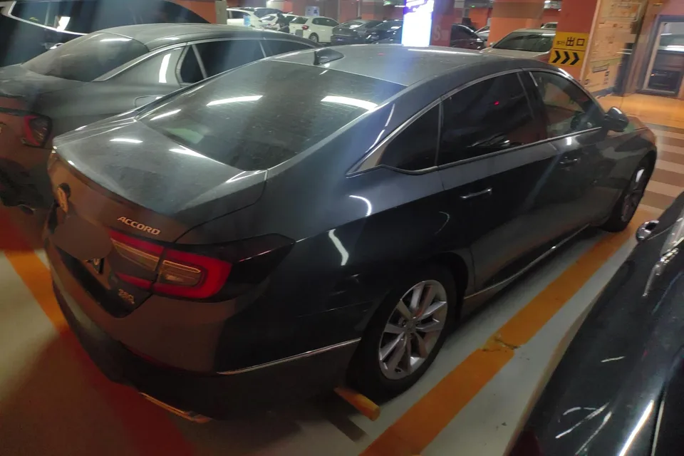 Honda Accord Accord 2022 260TURBO Deluxe Edition 2023 — миниатюра 2