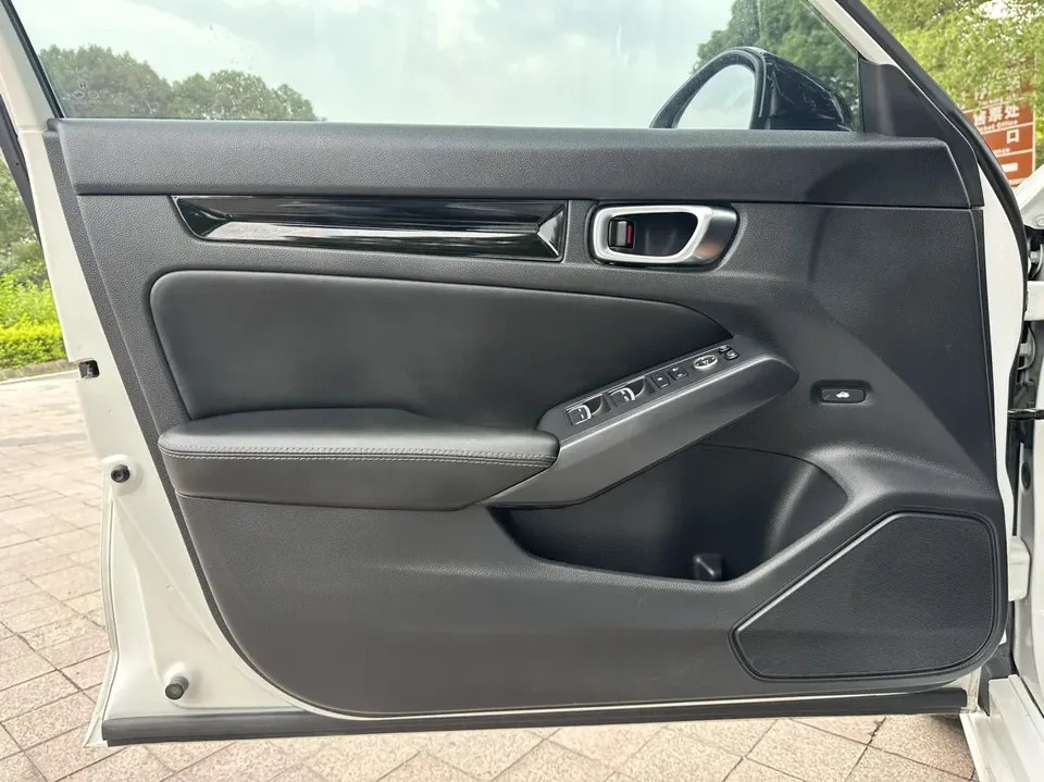 Honda CIVIC 2022 Civic 240TURBO CVT Dynamic Edition 2023 — миниатюра 3