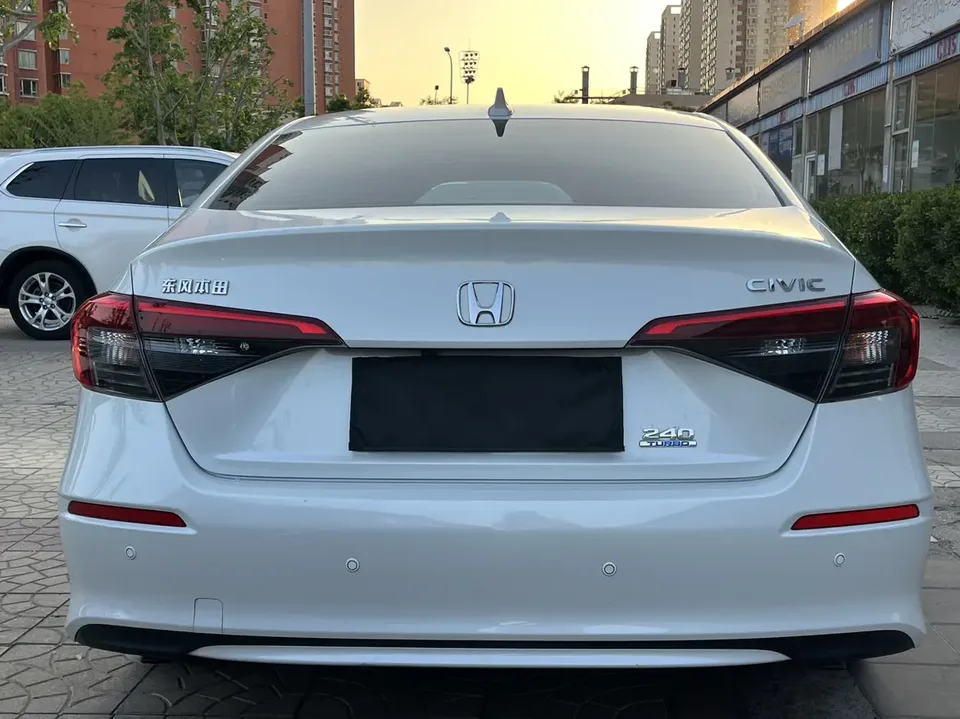 Honda CIVIC Civic 240TURBO CVT Power Edition 2024 — миниатюра 2
