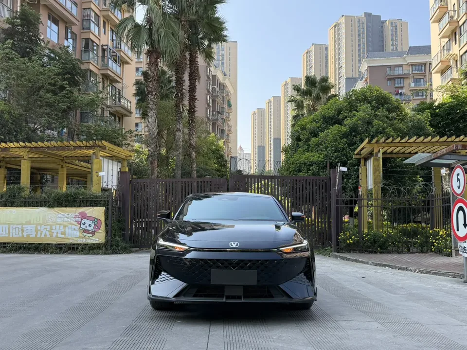 Changan UNI-V 2024