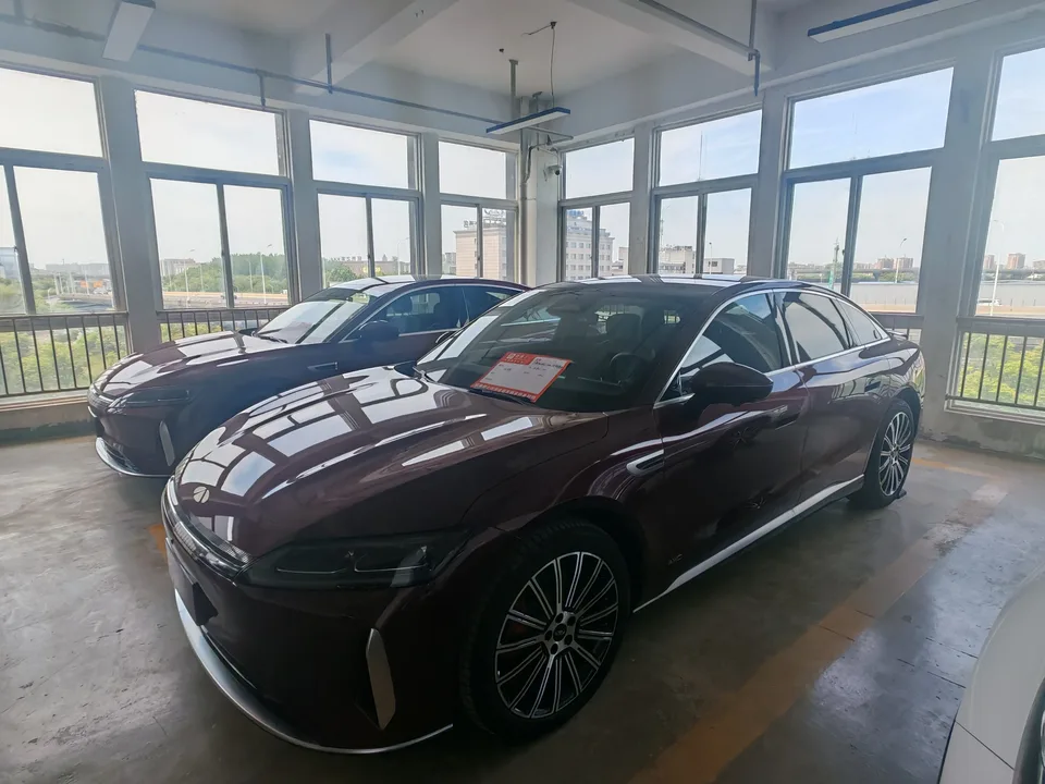 Chery Fengyun Fengyun A9L Fengyun A9L 2025 Four-wheel drive high-energy peak version 2025 — фото 1, купить с доставкой в Москву