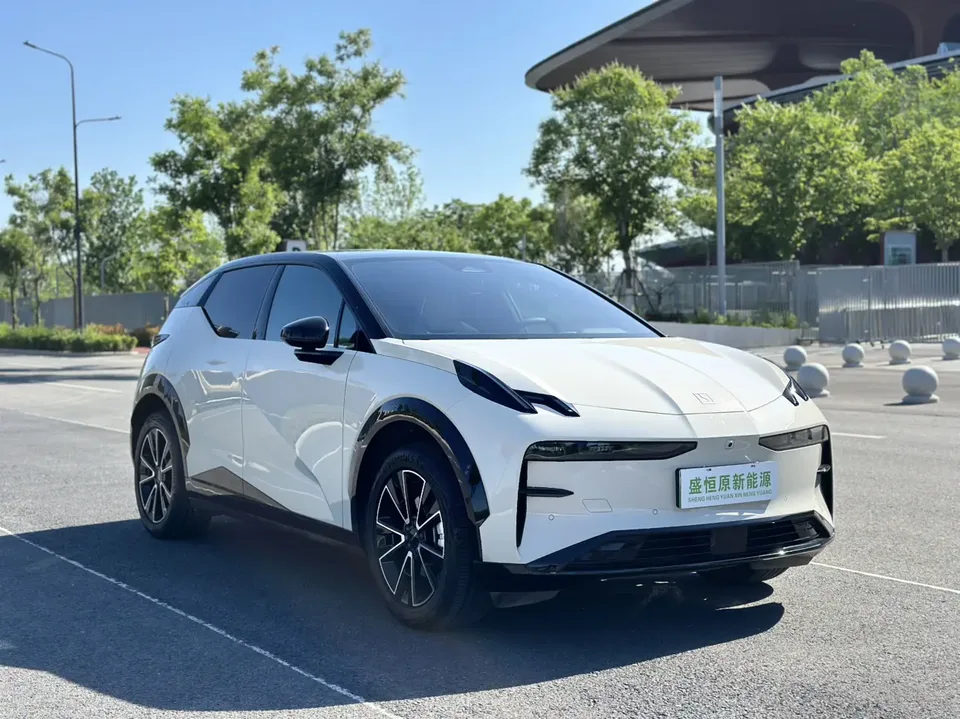 Zeekr X 2024