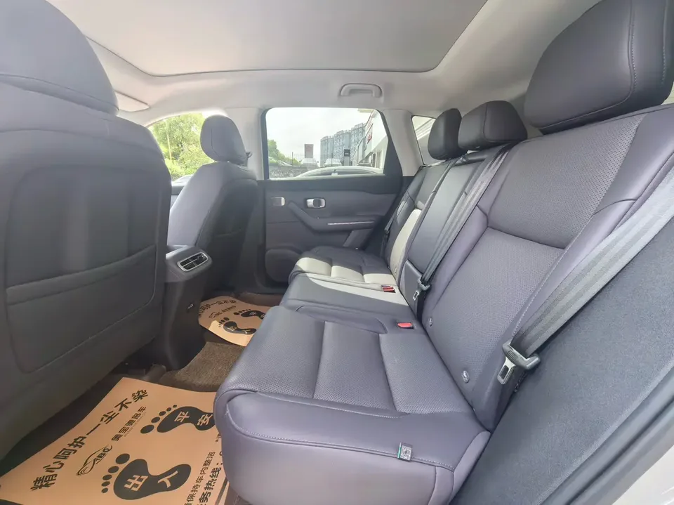Leapmotor Zero running C10 Extended Range 210 Intelligent Edition 2024 — миниатюра 3