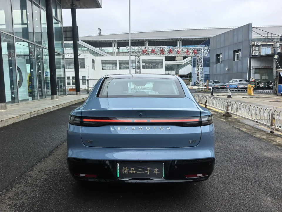 Leapmotor Leap running B01 550 LiDAR Edition 2025 — миниатюра 5