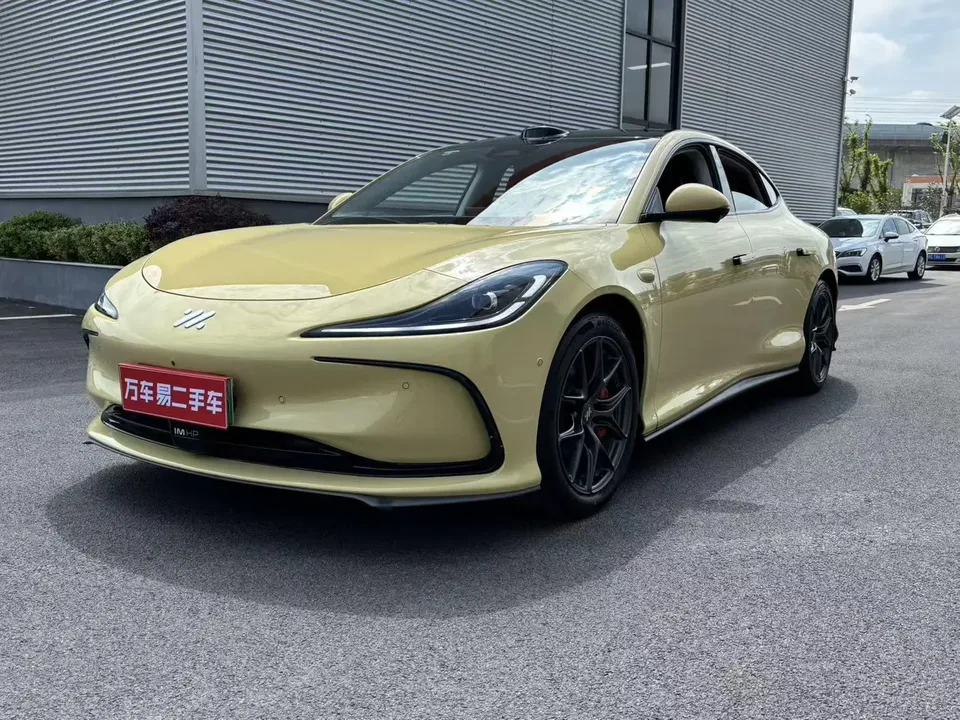 Zhiji L6 2025