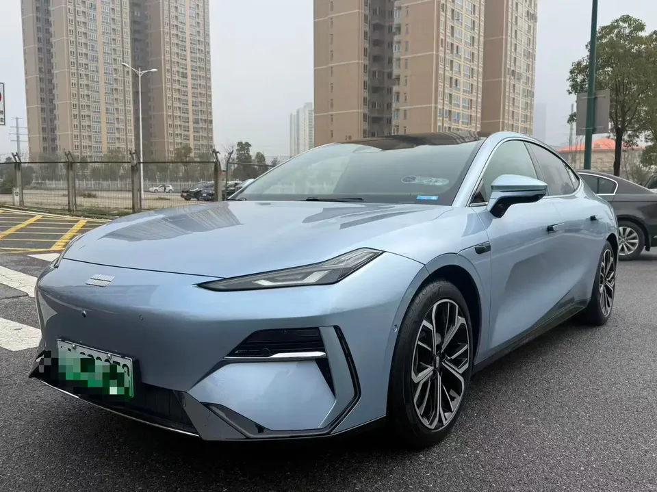 Geely Galaxy E8 2025