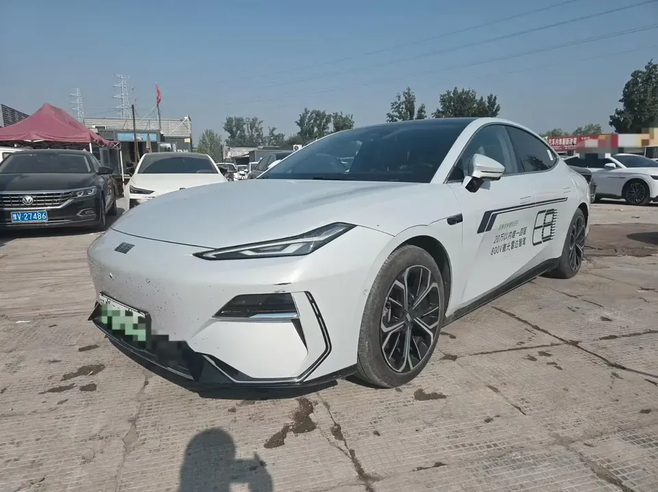 Geely Galaxy E8 2025
