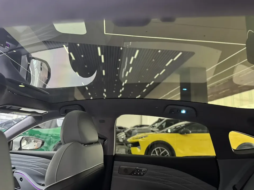 Geely Galaxy E8 700km Long-distance Intelligent Driving Edition 2025 — миниатюра 5