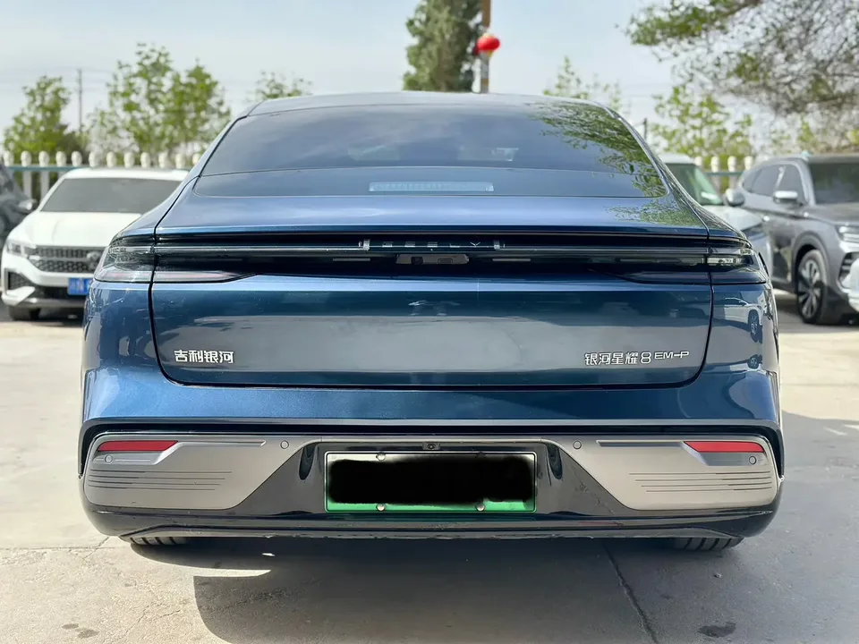 Geely Galaxy Star 8 PHEV 130km EM-P Starship Edition 2025 — миниатюра 2