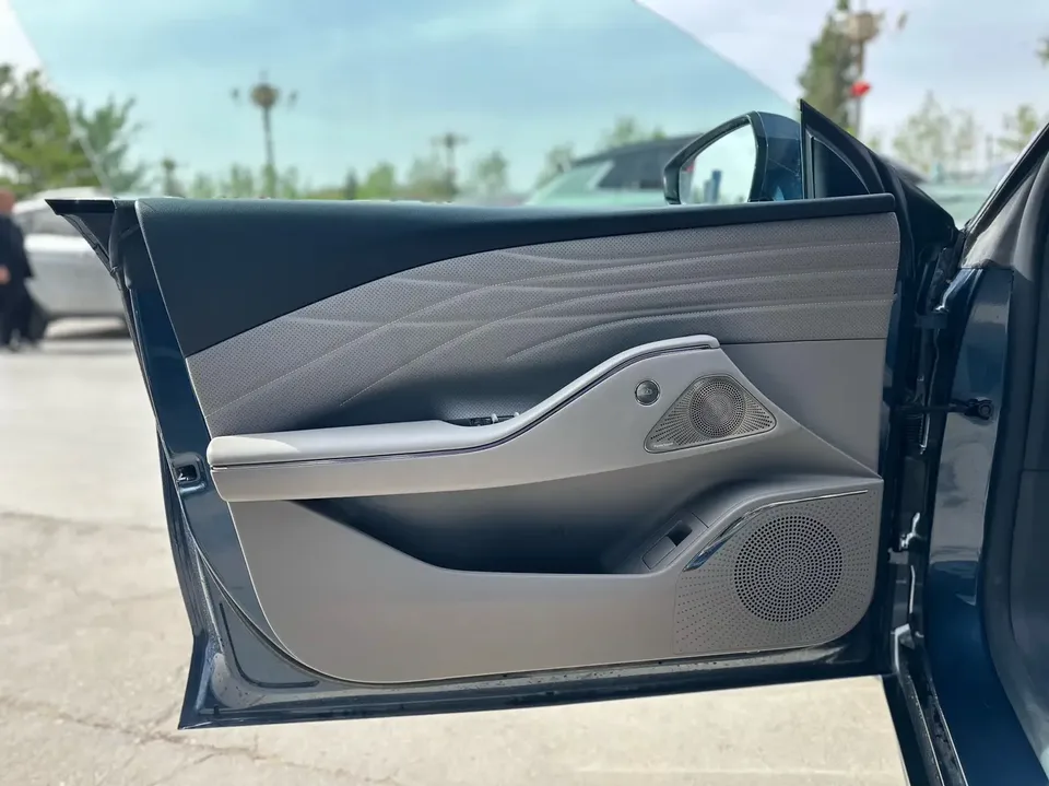 Geely Galaxy Star 8 PHEV 130km EM-P Starship Edition 2025 — миниатюра 3