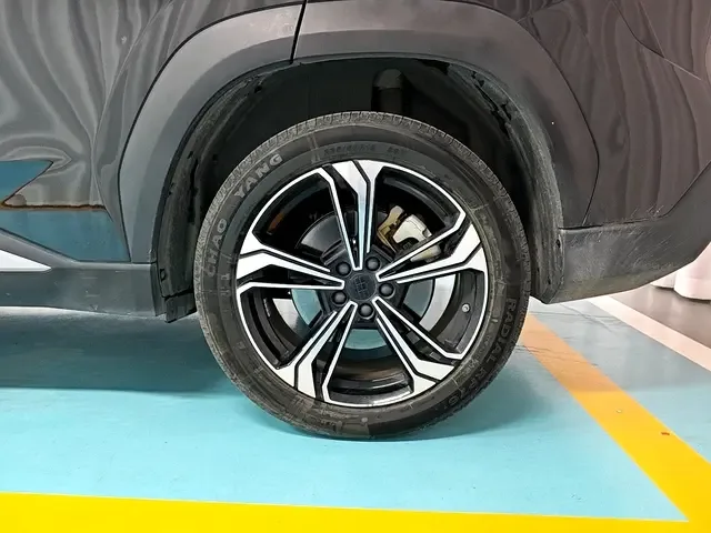 Geely Galaxy L7 1.5T DHT 115km PLUS Longteng Edition 2024 — миниатюра 3