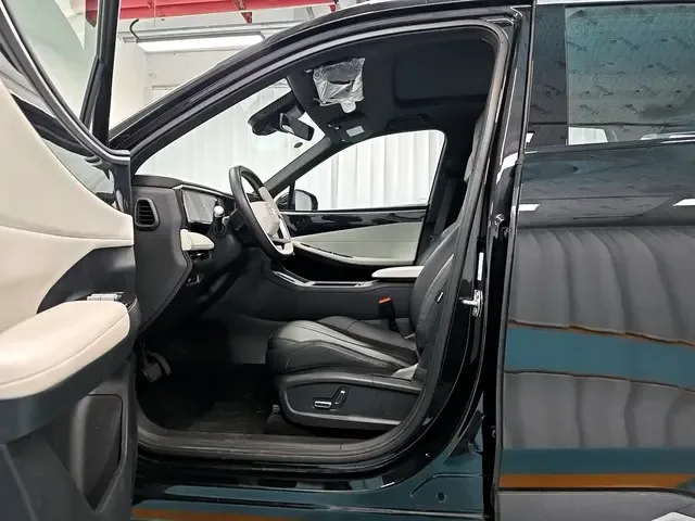 Geely Galaxy L7 1.5T DHT 115km PLUS Longteng Edition 2024 — миниатюра 5