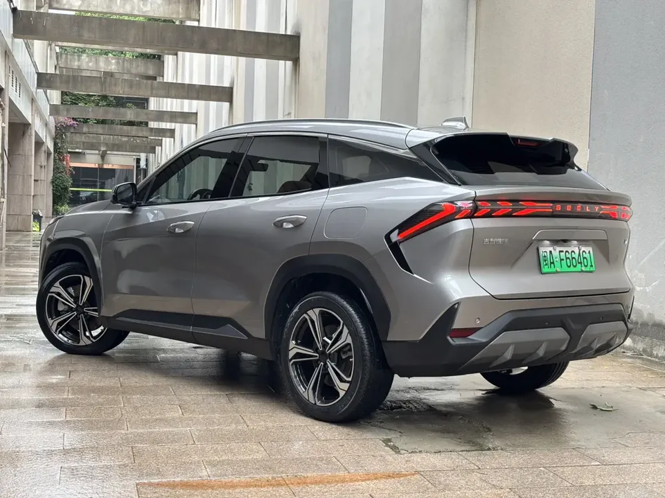 Geely Galaxy L7 1.5T DHT 115km MAX 2023 — миниатюра 2