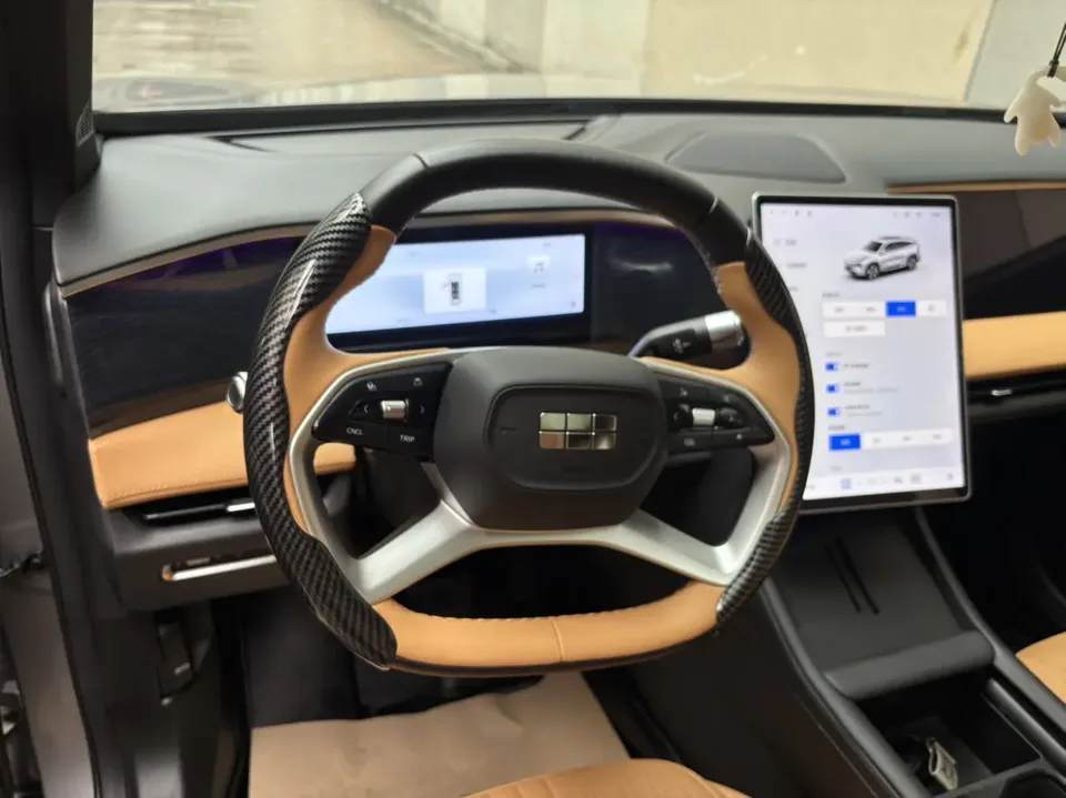Geely Galaxy L7 1.5T DHT 115km MAX 2023 — миниатюра 3