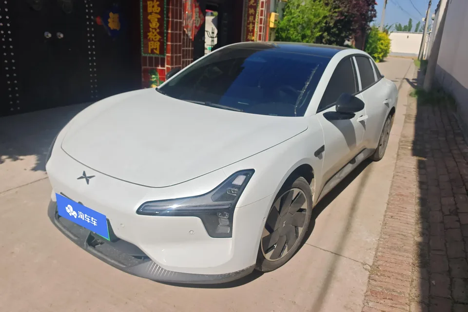 XPeng Xiaopeng MONA M03 2025
